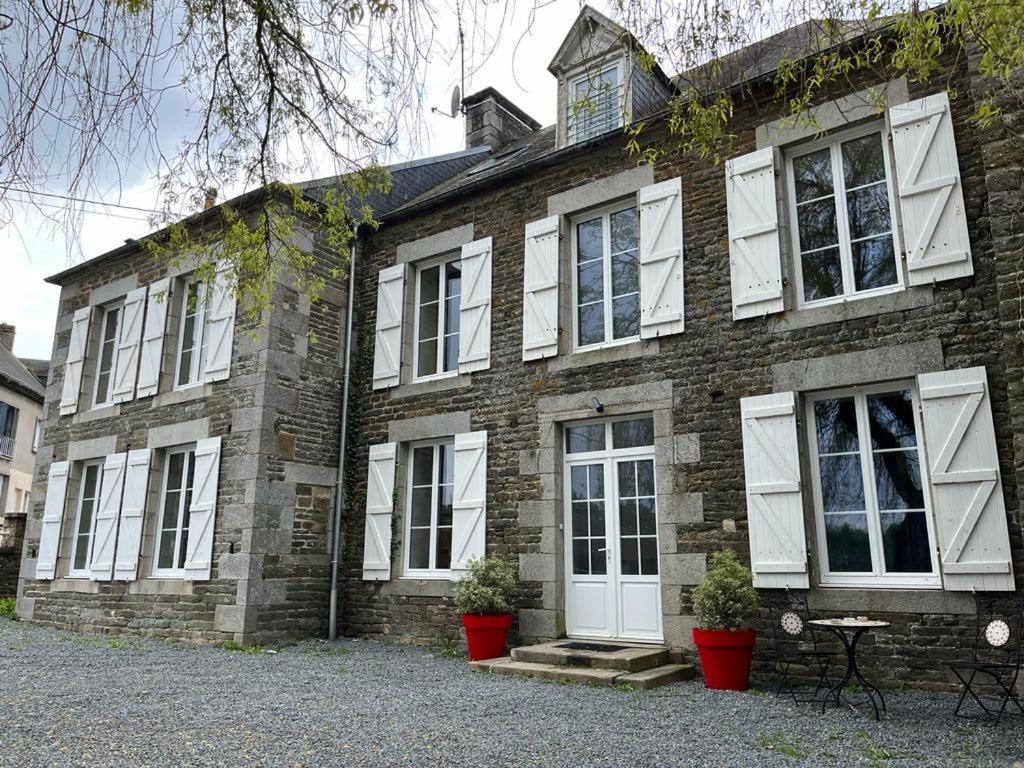 La Maison Des Amis En Normandie Pontfarcy Luaran gambar