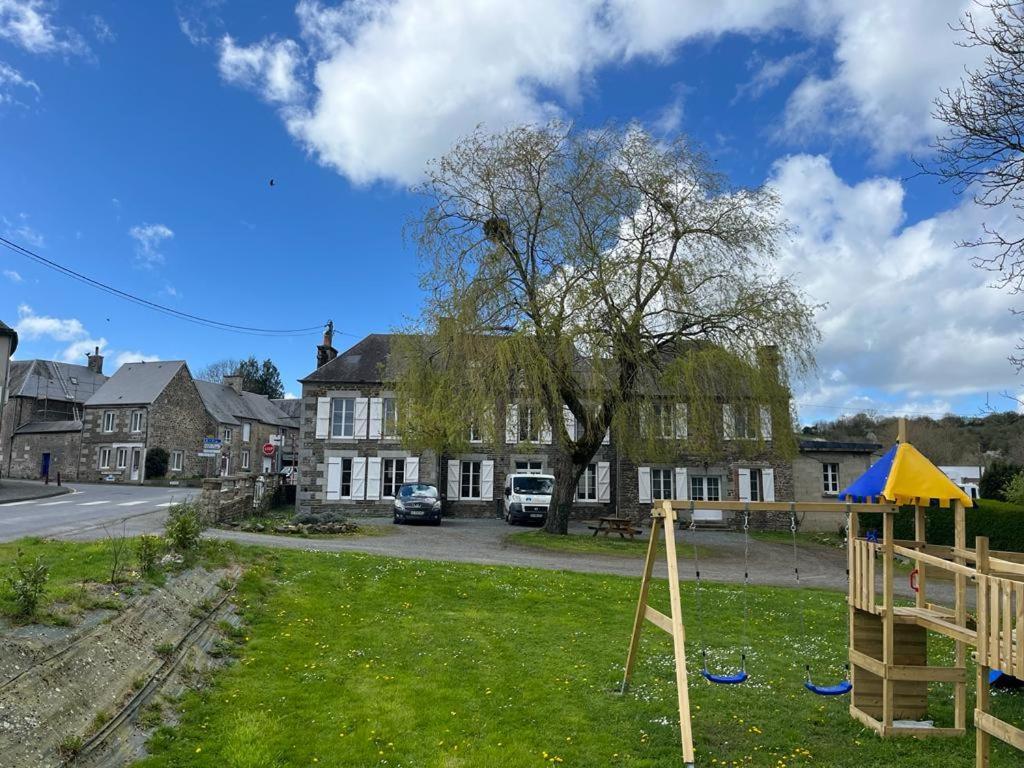 La Maison Des Amis En Normandie Pontfarcy Luaran gambar