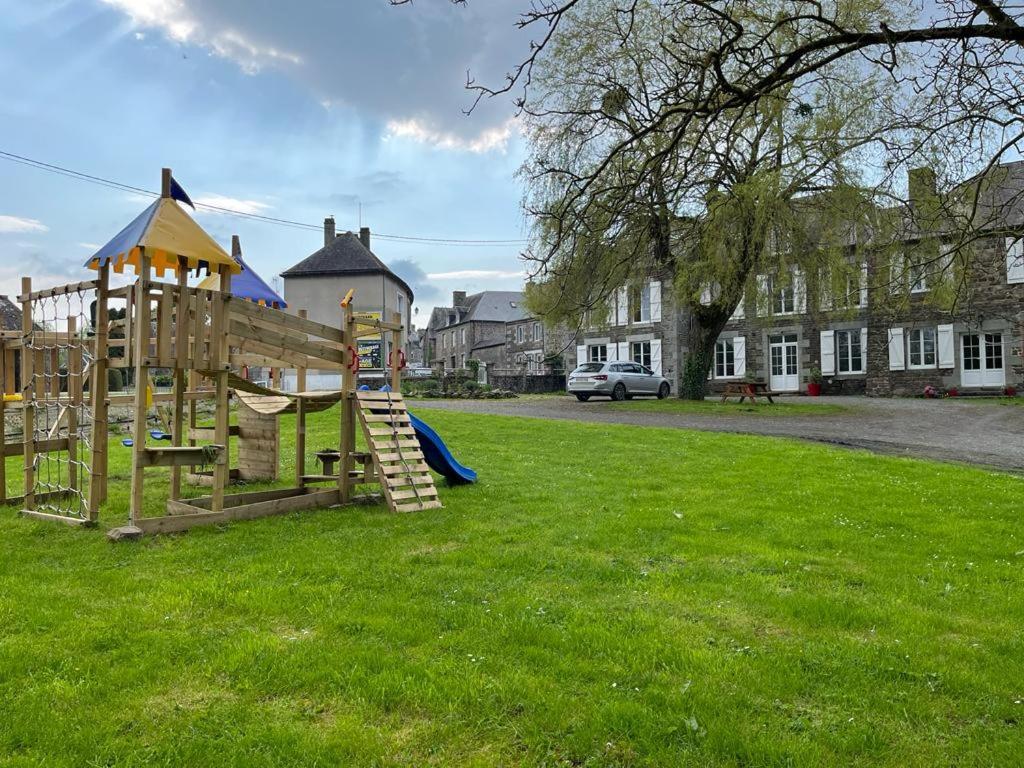 La Maison Des Amis En Normandie Pontfarcy Luaran gambar